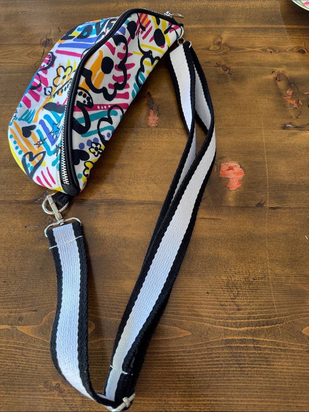 Colorful Graffiti Print Crossbody Brighton LOVE Bag - Picture 3 of 7